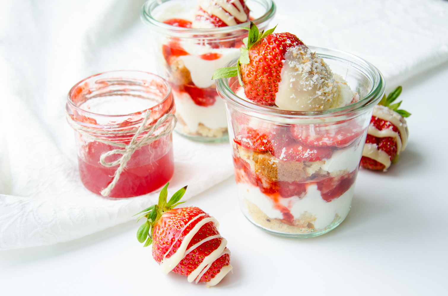 Erdbeer-Kokos-Dessert - Baking Barbarine