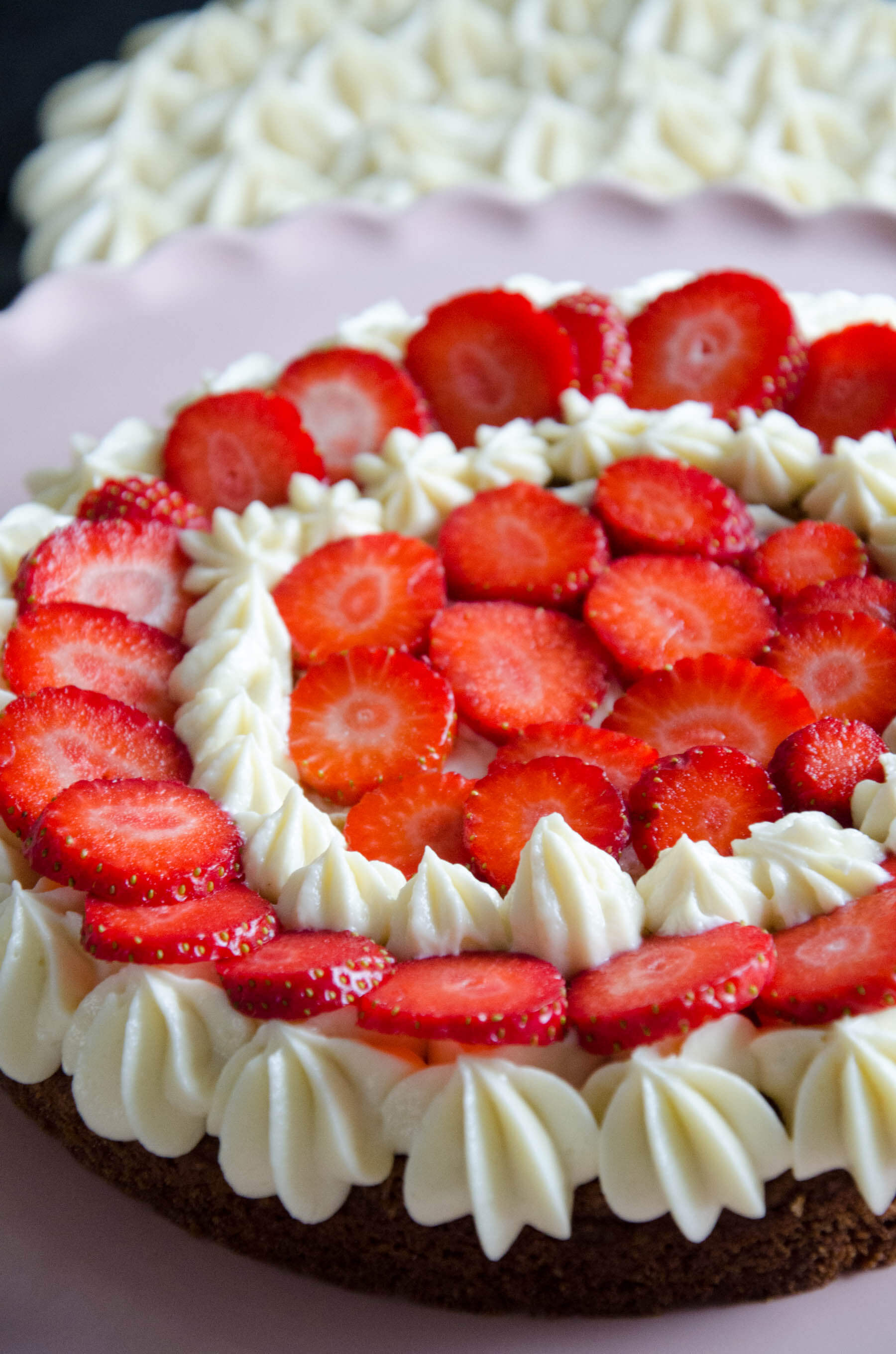 Erdbeer-Buttermilch-Torte-2