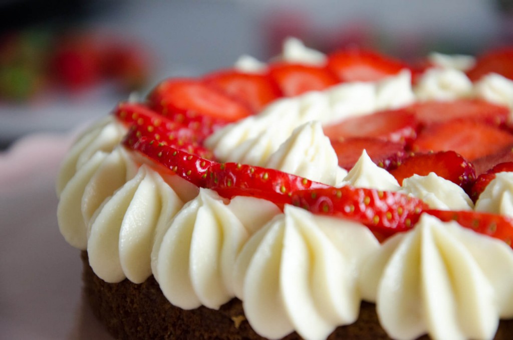 Erdbeer-Buttermilch-Torte-4
