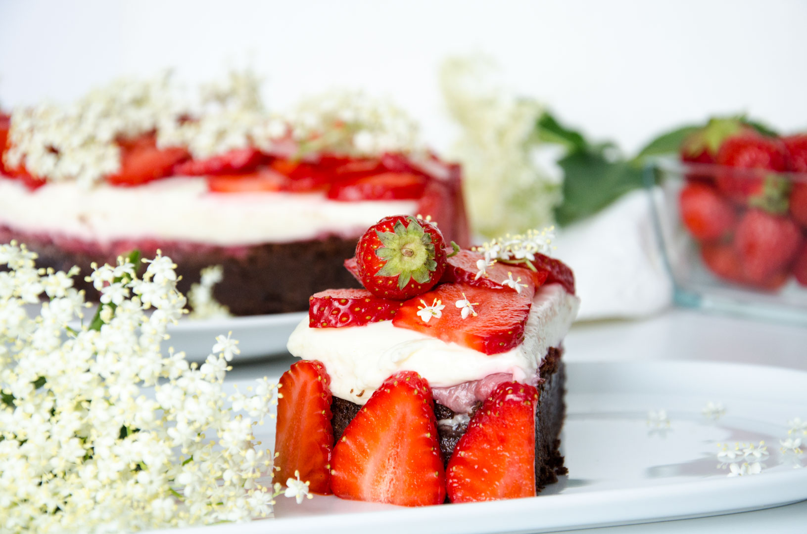 Erdbeer Holunder Schokoladen-Torte-3