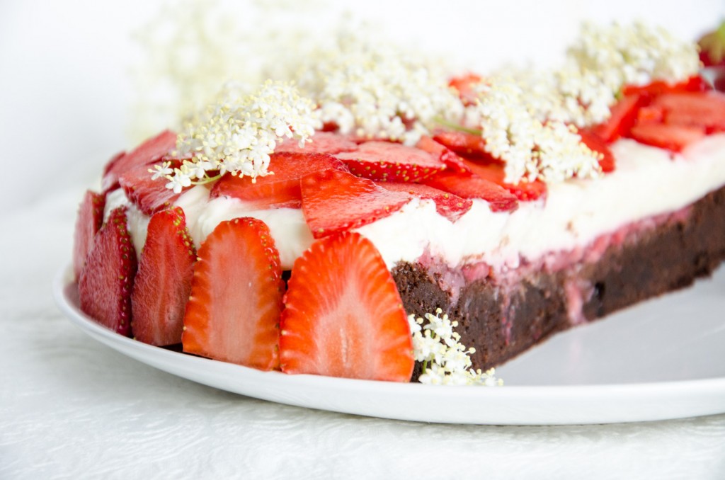Erdbeer Holunder Schokoladen-Torte-4